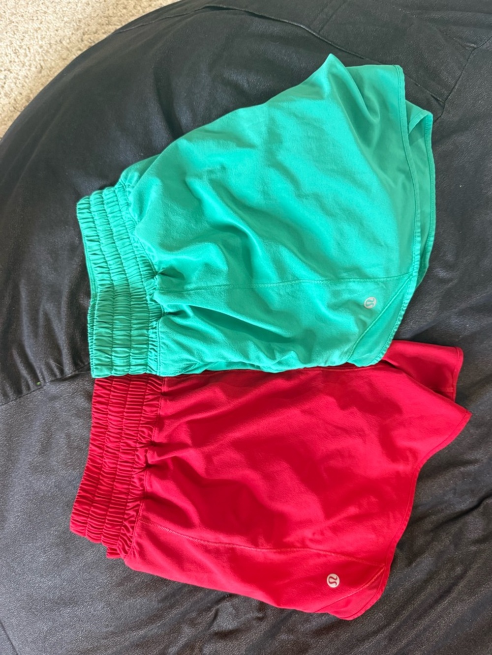lululemon athletica Hottie Hot Shorts in Teal and Red - Picture 2 of 3